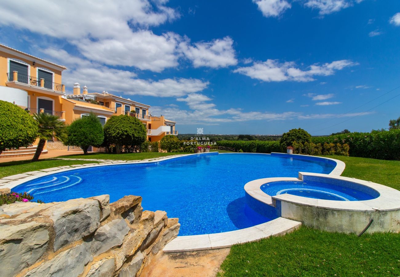 Apartamento em Olhos D´Água - Rosemary Apartment - By D´alma Portuguesa