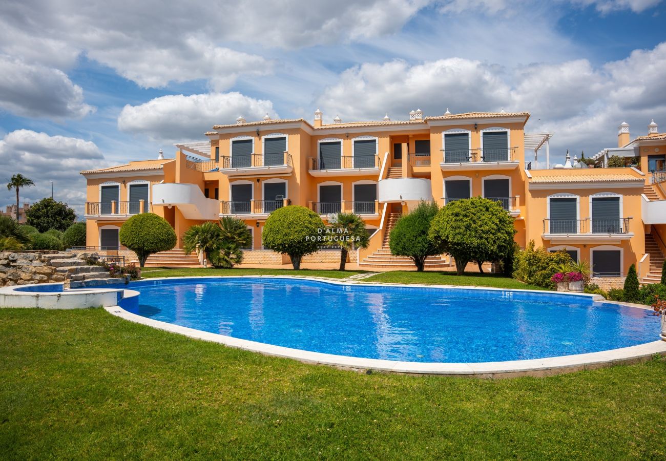 Apartamento em Olhos D´Água - Rosemary Apartment - By D´alma Portuguesa